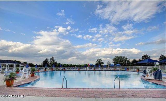 654 Saint Andrews Place, Manalapan, NJ 07726