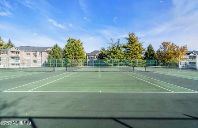 654 Saint Andrews Place, Manalapan, NJ 07726