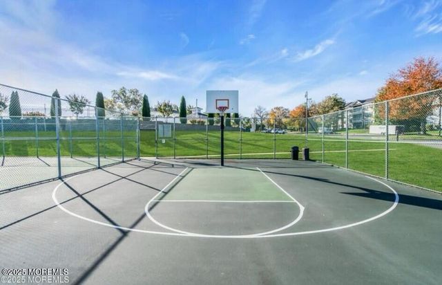 654 Saint Andrews Place, Manalapan, NJ 07726