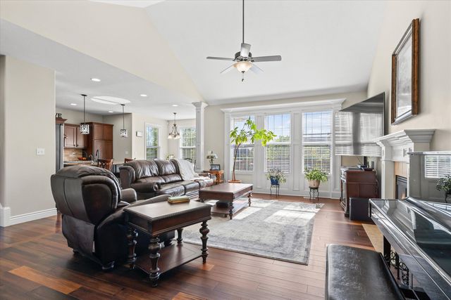 4314 SILVER VALLEY DR, Columbia, MO 65203