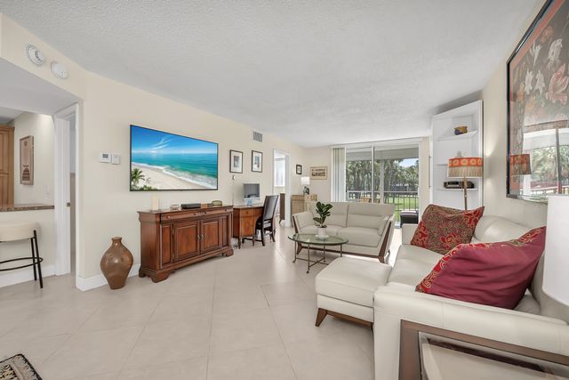2460 Deer Creek Country Club Boulevard 206-a, Deerfield Beach, FL 33442