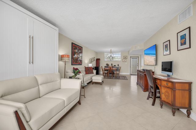 2460 Deer Creek Country Club Boulevard 206-a, Deerfield Beach, FL 33442