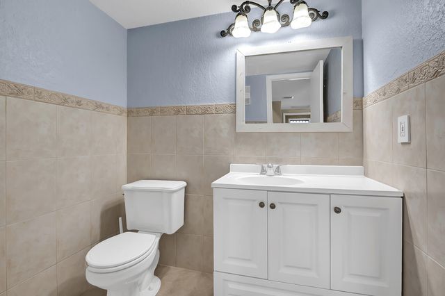 2460 Deer Creek Country Club Boulevard 206-a, Deerfield Beach, FL 33442