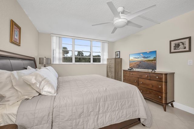 2460 Deer Creek Country Club Boulevard 206-a, Deerfield Beach, FL 33442