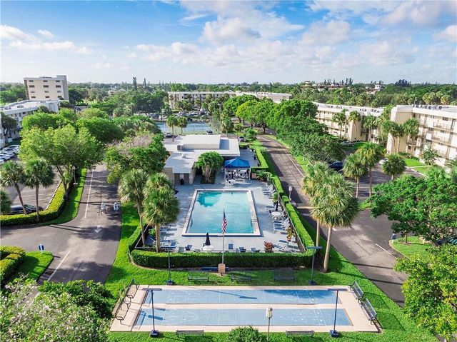 2460 Deer Creek Country Club Boulevard 206-a, Deerfield Beach, FL 33442