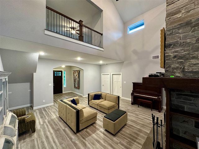 1145 Goodson Loop, Pinehurst, TX 77362