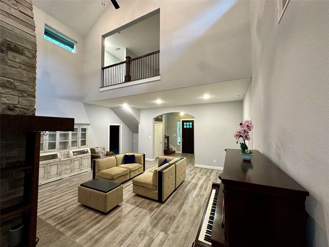 1145 Goodson Loop, Pinehurst, TX 77362