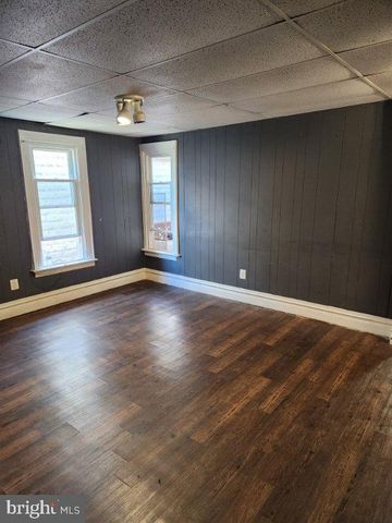 30 W MIDDLE ST, Hanover, PA 17331