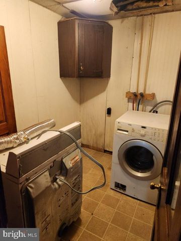 30 W MIDDLE ST, Hanover, PA 17331