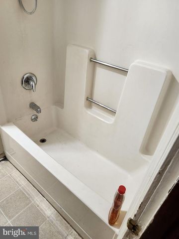 30 W MIDDLE ST, Hanover, PA 17331