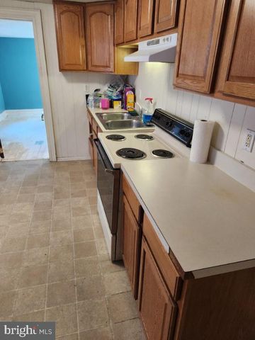 30 W MIDDLE ST, Hanover, PA 17331