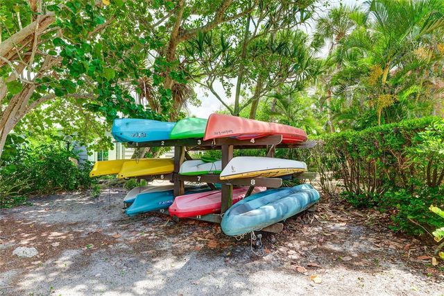 11 SANDY COVE ROAD 8F, Sarasota, FL 34242