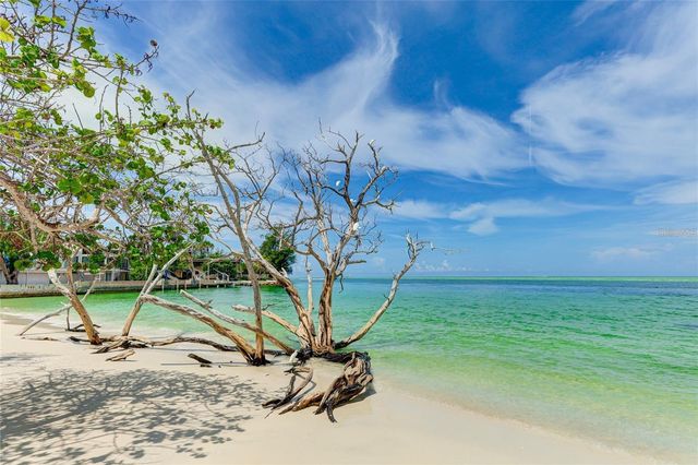 11 SANDY COVE ROAD 8F, Sarasota, FL 34242