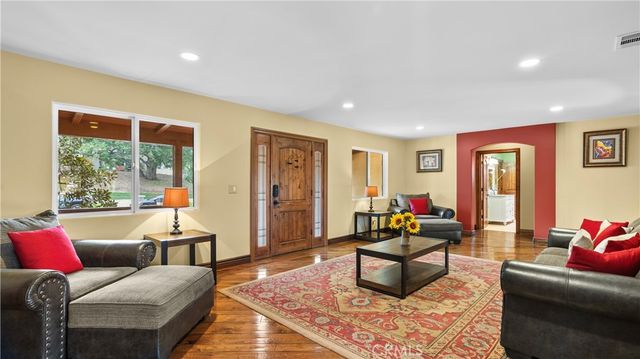 24604 Apple Street, Newhall, CA 91321