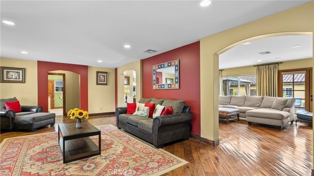 24604 Apple Street, Newhall, CA 91321