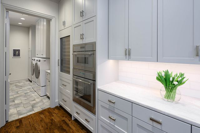 17 Ashton Court, Dallas, TX 75230