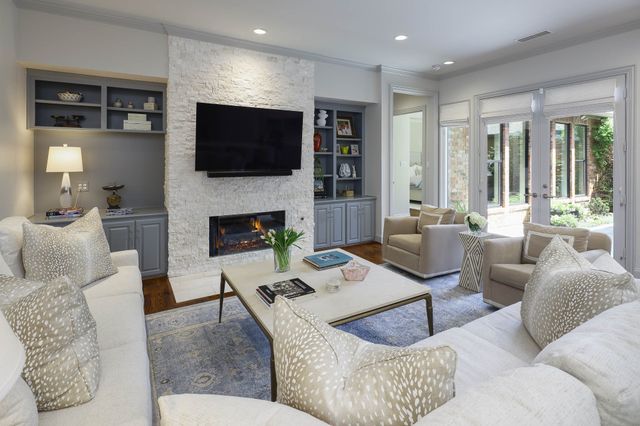 17 Ashton Court, Dallas, TX 75230