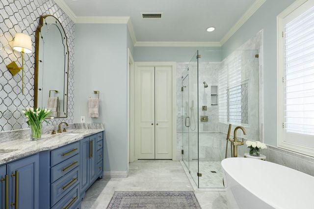 17 Ashton Court, Dallas, TX 75230