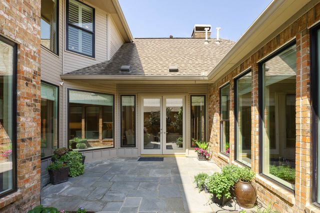 17 Ashton Court, Dallas, TX 75230