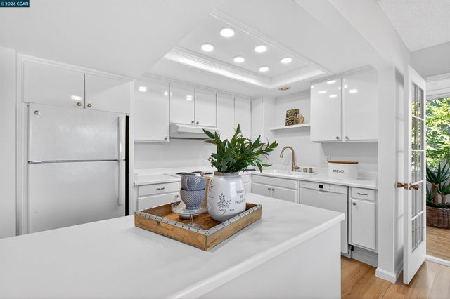 1548 Golden Rain Rd 2, Walnut Creek, CA 94595