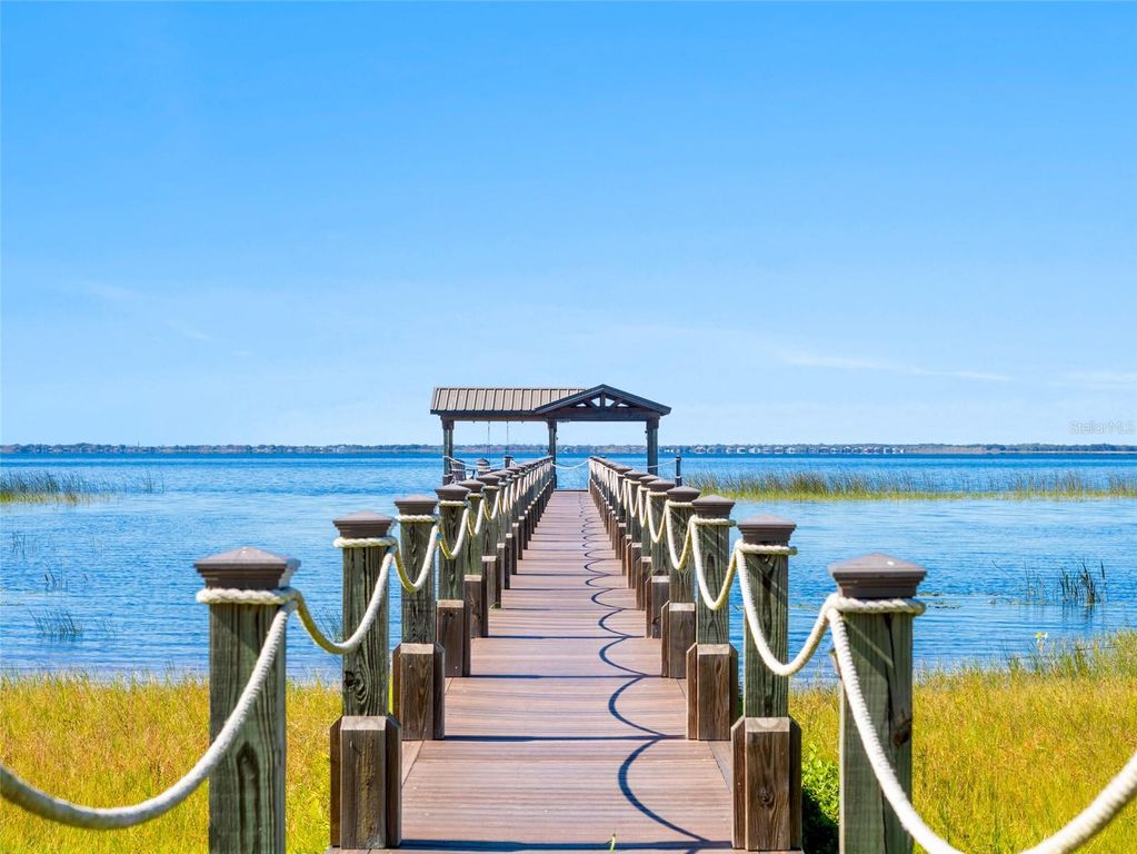 Image 2 of property listing at 1520 CANOPY OAKS COURT, St Cloud, FL 34771