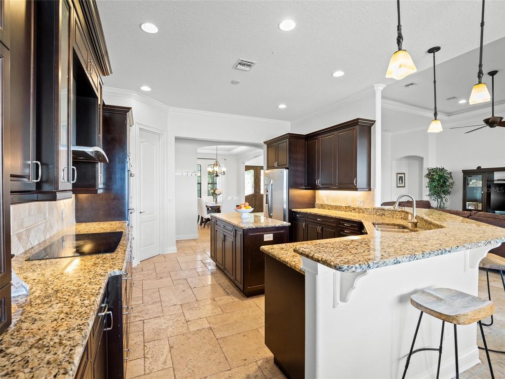 Image 12 of property listing at 1520 CANOPY OAKS COURT, St Cloud, FL 34771