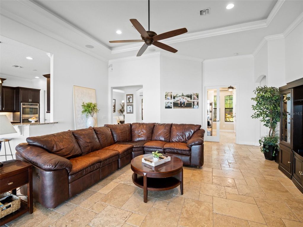 Image 19 of property listing at 1520 CANOPY OAKS COURT, St Cloud, FL 34771