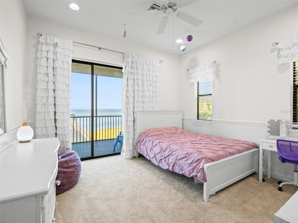 Image 33 of property listing at 1520 CANOPY OAKS COURT, St Cloud, FL 34771