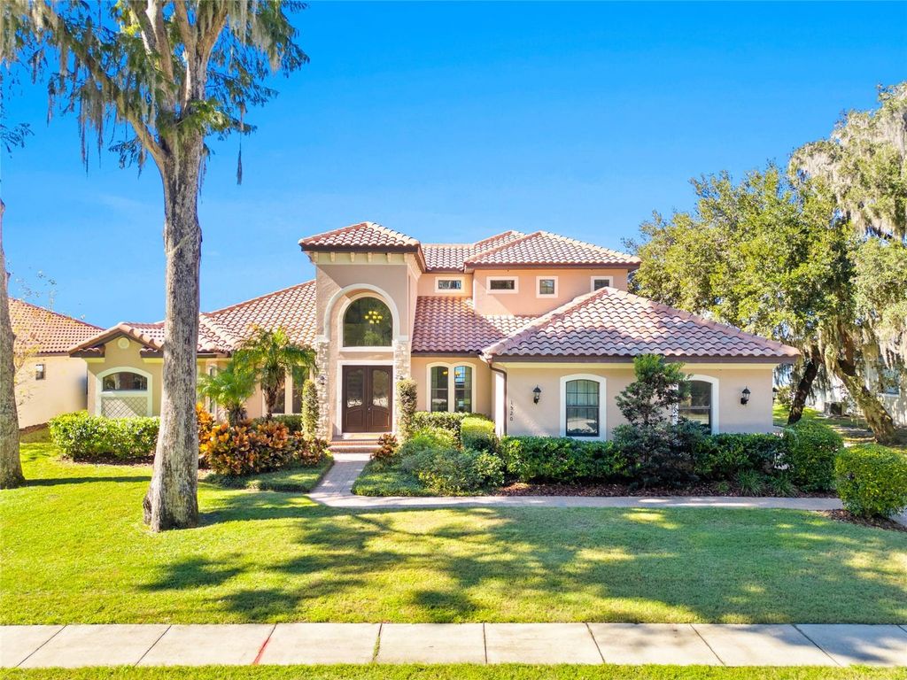 Image 5 of property listing at 1520 CANOPY OAKS COURT, St Cloud, FL 34771