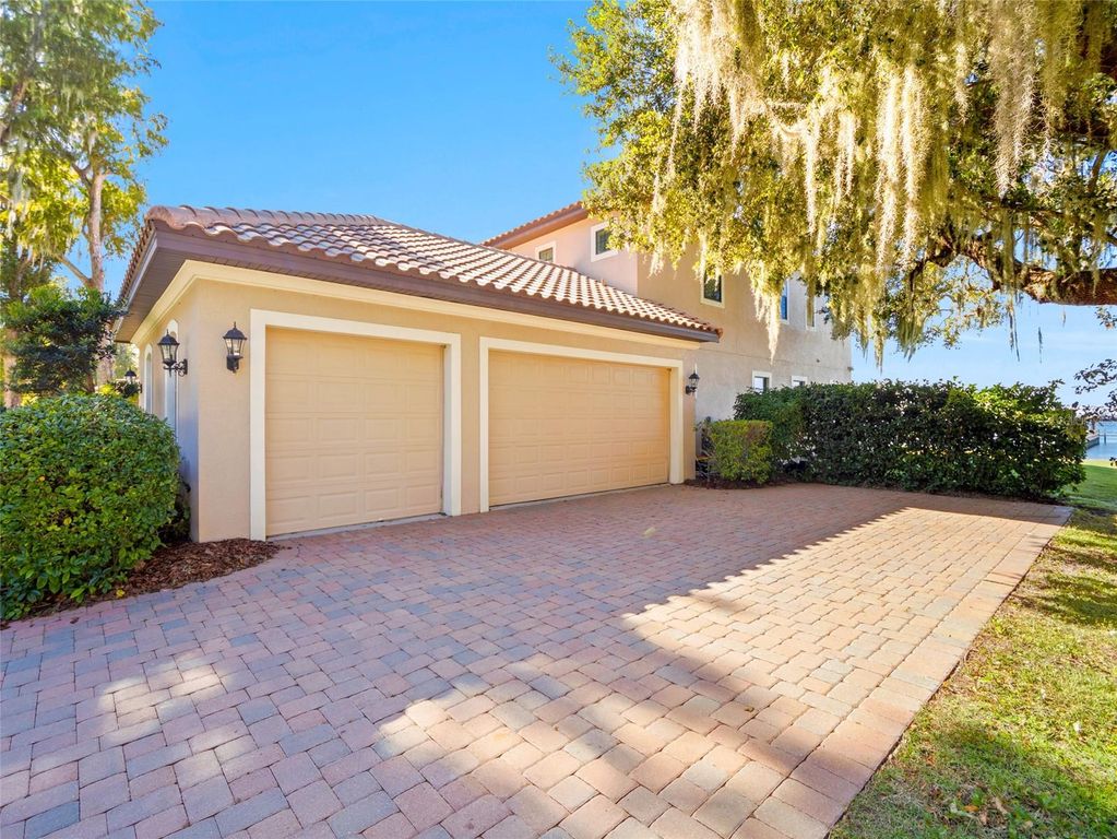 Image 42 of property listing at 1520 CANOPY OAKS COURT, St Cloud, FL 34771