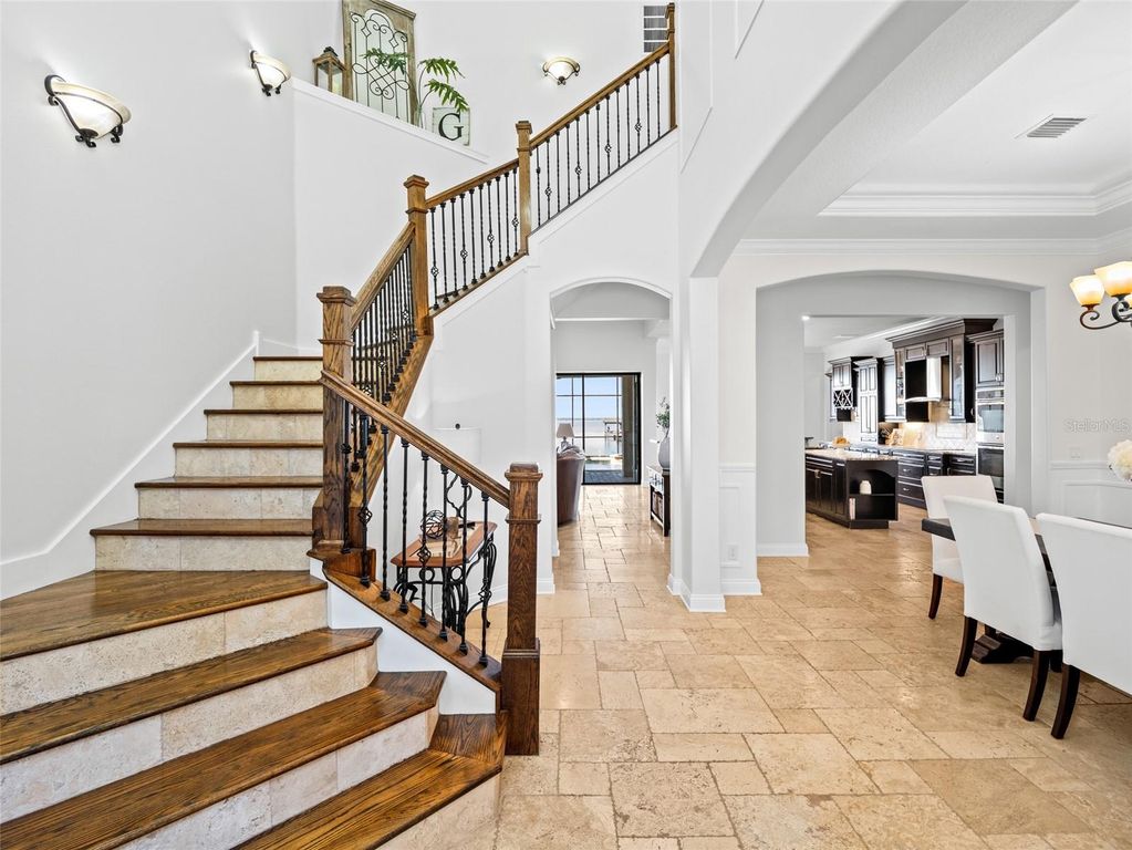 Image 7 of property listing at 1520 CANOPY OAKS COURT, St Cloud, FL 34771