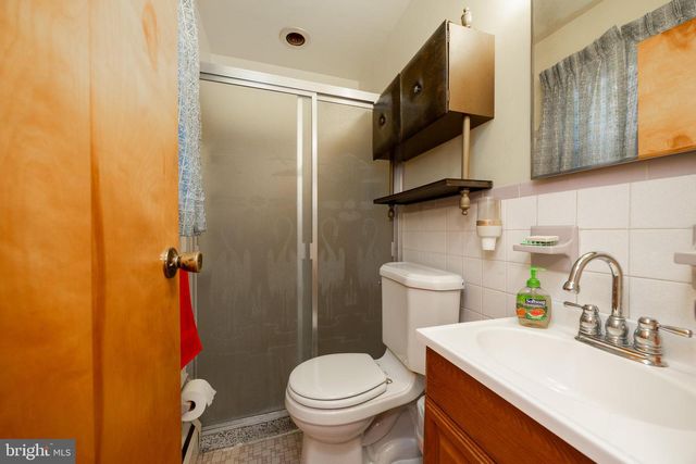 205 BLACKWOOD DR, Reading, PA 19606