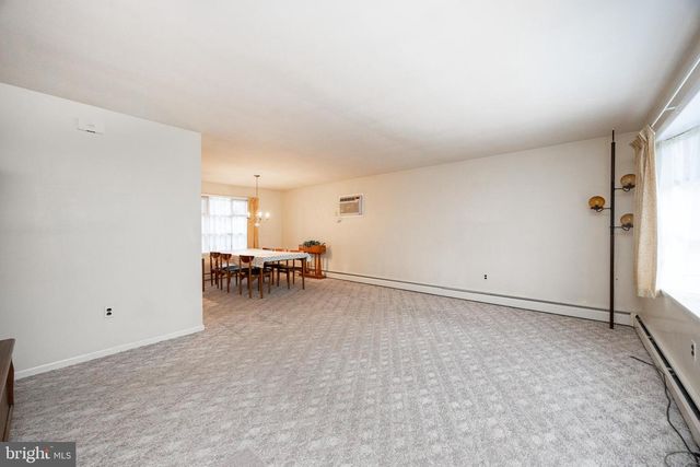 205 BLACKWOOD DR, Reading, PA 19606