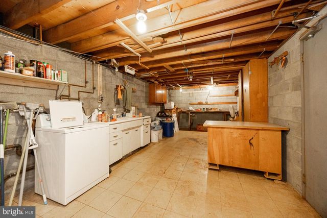 205 BLACKWOOD DR, Reading, PA 19606