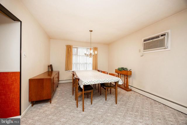 205 BLACKWOOD DR, Reading, PA 19606