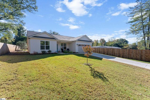 5A Hall Road, Greenville, SC 29609