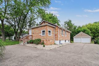 208 W Nippersink Road, Round Lake, IL 60073