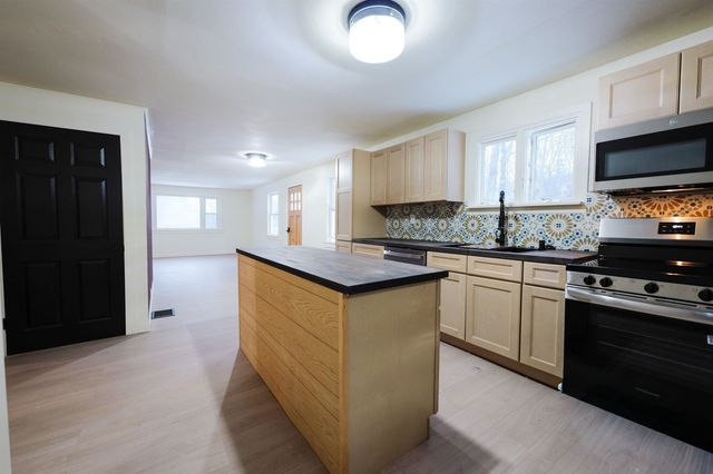 37 Wright Road, Ludlow, VT 05149