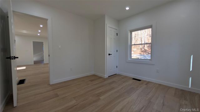 9 Park Road, Carmel, NY 10512