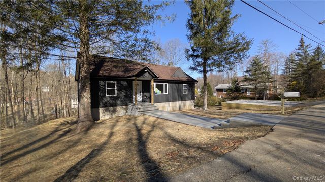 9 Park Road, Carmel, NY 10512