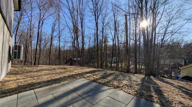 9 Park Road, Carmel, NY 10512