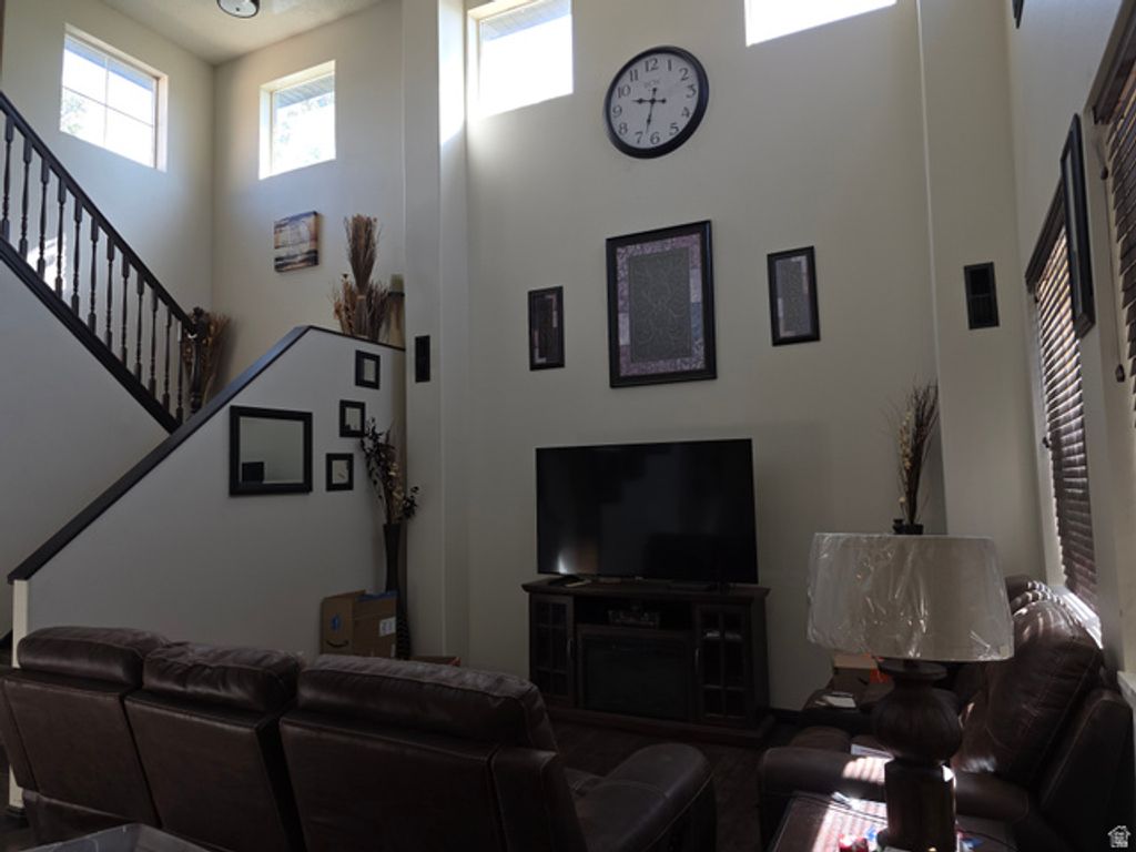 5937 W MAREN PL, West Jordan, UT 84081 — photo 2