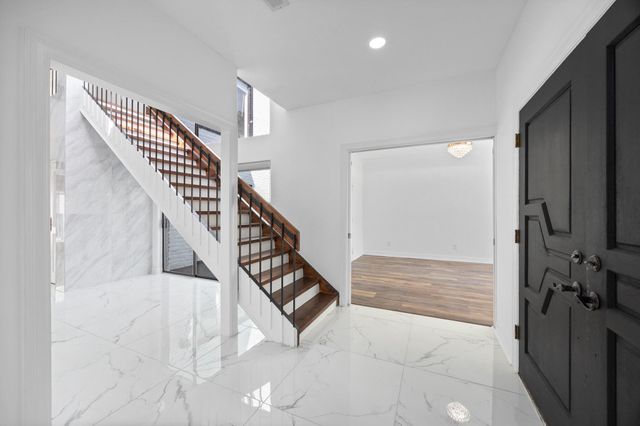 5230 Meadow Forest Drive, Richmond, TX 77406