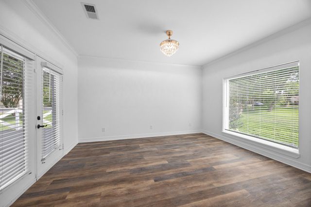 5230 Meadow Forest Drive, Richmond, TX 77406