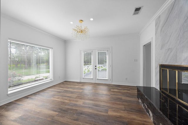 5230 Meadow Forest Drive, Richmond, TX 77406