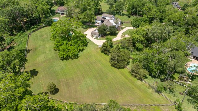 5230 Meadow Forest Drive, Richmond, TX 77406