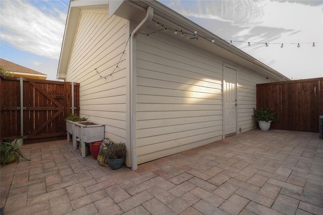 8017 Caladium Drive, North Richland Hills, TX 76180