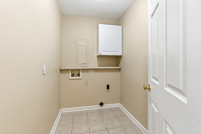 6603 Shedden Rd, Greenbrier, TN 37073