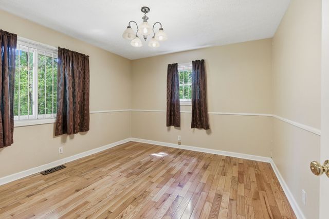 6603 Shedden Rd, Greenbrier, TN 37073