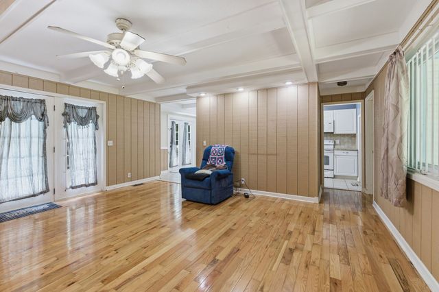 6603 Shedden Rd, Greenbrier, TN 37073